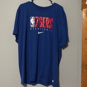 Nike Philadelphia 76ers T-Shirt